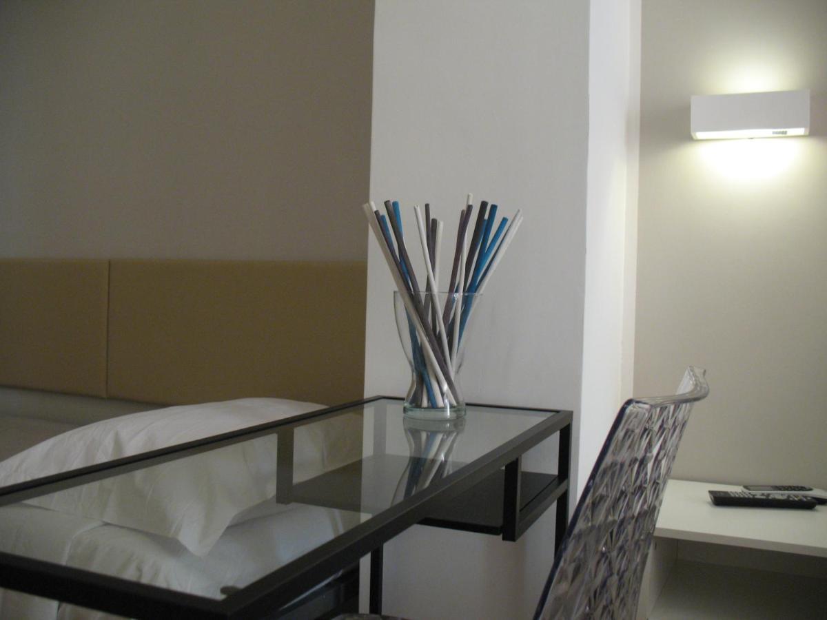 Bed&Bed Tommaso Fazzello Only Rooms Taormina Luaran gambar